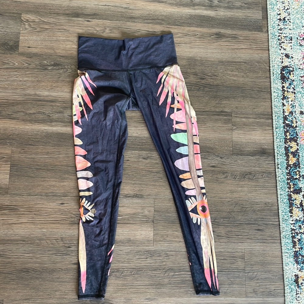 Teeki Leggings Size Small (S)